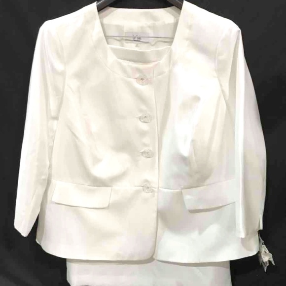 Le Suit White 2 Piece Dress Suit - Size 20W NWT